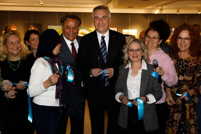 Bursa'da ‘Kadın ve Işık’ sergisi açıldı