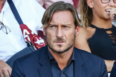 Roma'dan büyük atılım: Francesco Totti geri dönüyor!
