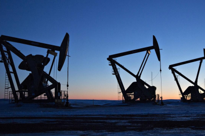 İran: Kesintisiz saldırı dönemine geçiyoruz, petrol 200 dolar olacak