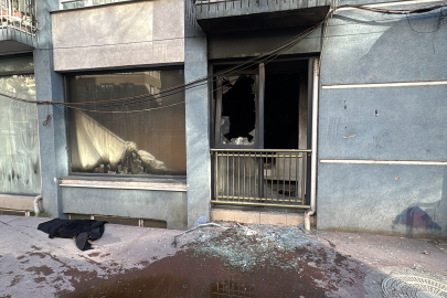 Komşusu ile tartışıp kendi evini yaktı