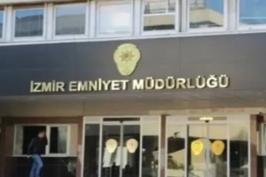 Oğlunu içki masasına oturtup paylaştı! Baba gözaltına alındı