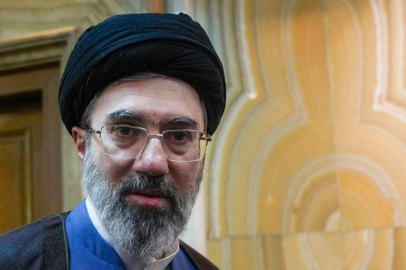 ABD ve İsrail saldırıları sürerken İran'ın yeni lideri Mücteba Hamaney'den ilk açıklama: İntikam alacağız