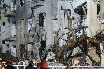 İran’dan İsrail’e yeni saldırı