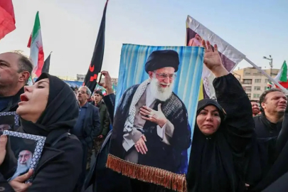 İran Emniyet Müdürü: Sokağa çıkanlar cezalandırılacak; düşman olarak görülecek