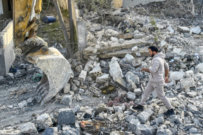 İsrail ordusunun Lübnan'ın güneyine düzenlediği saldırıda 9 kişi hayatını kaybetti