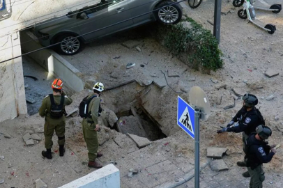 İtalyan uzman: Hizbullah ve İran, İsrail'in haberleşme sistemlerini baskılıyor
