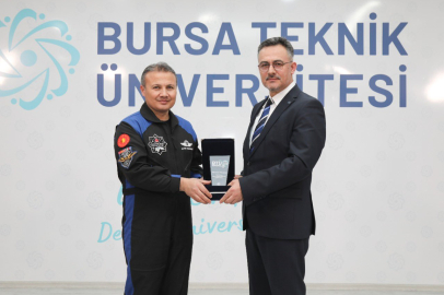 Türkiye'nin ilk astronotu Alper Gezeravcı Bursa'ya geldi