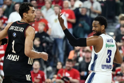 Anadolu Efes son saniyede galip geldi