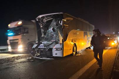 Ankara'da yolcu otobüsü kaza yaptı! Hostes öldü, yaralılar var...