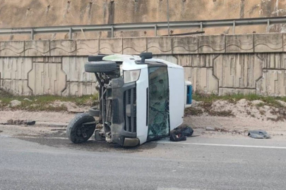 Bursa'da kontrolden çıkan minibüs takla attı
