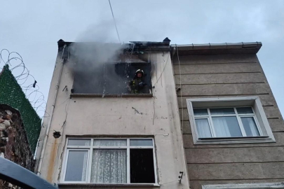 Fatih'te bina yangını: 1 ölü, 5 yaralı