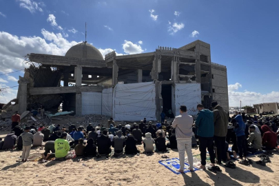 Soykırımcı İsrail'in, Gazze Şeridi'ne saldırılarında can kaybı 72 bin 234'e yükseldi