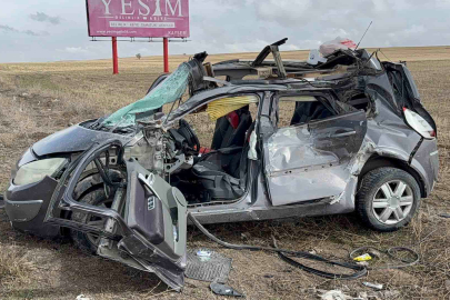 Aksaray'da otomobil tıra arkadan çarptı: 1 ölü, 3 yaralı