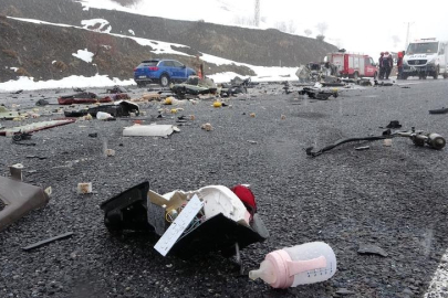 Bir aileyi ayıran kaza! Geriye sadece küçük çocuk kaldı...