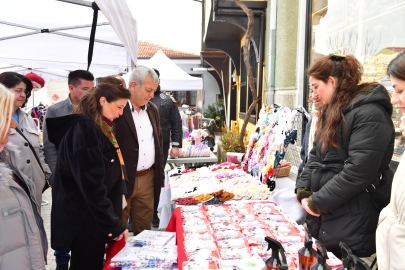 Bursa'da kadın girişimciler bayram sokağı kapılarını açtı