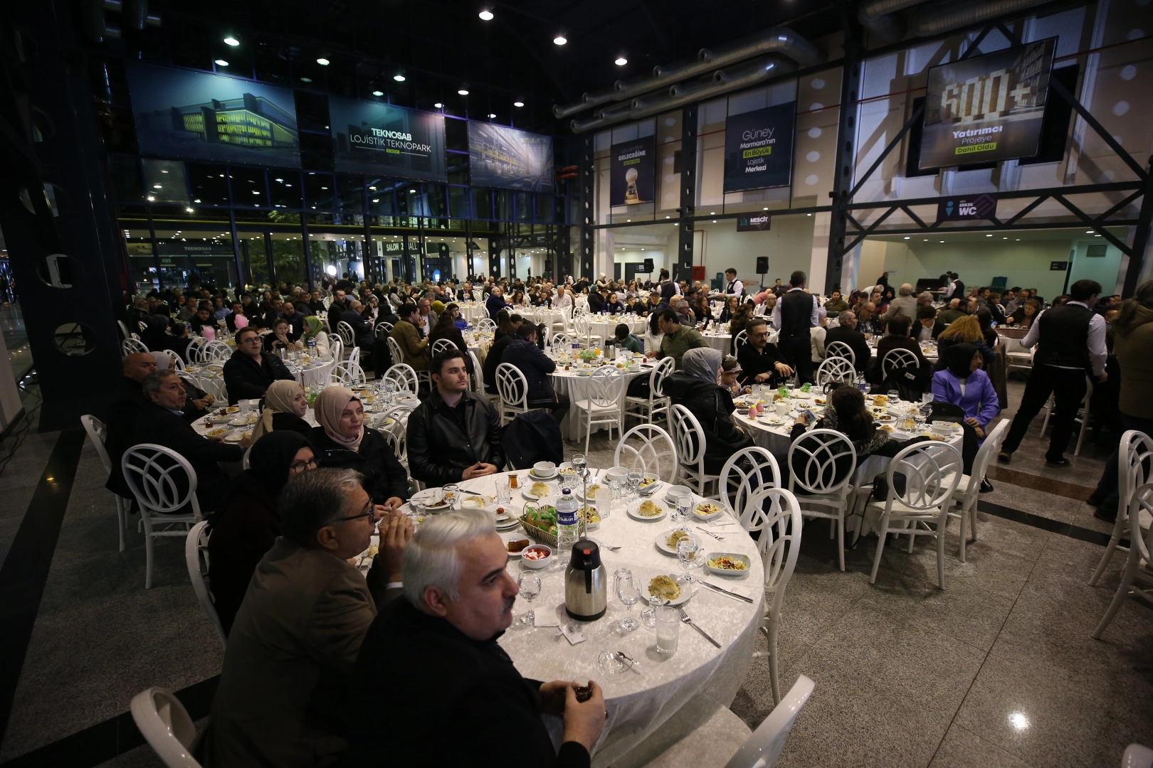 Bursa iş dünyası iftar programında buluştu