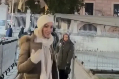 Gamze Özcelik, teravihi Ayasofya'da sabah namazını Eyüp sultanda kıldı!