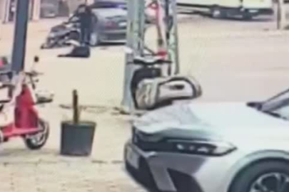 Hatay'da otomobille çarpışan motosikletteki 2 kişi yaralandı