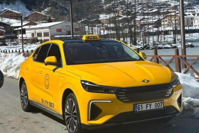 Karadeniz'in zorlu yollarında yerli taksi: Togg