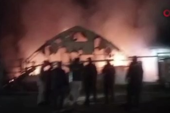 Bursa'da çiftlikte yangın: 580 kanatlı hayvan telef oldu