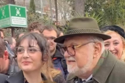 İlber Ortaylı'nın cenazesinde selfie rezilliği!