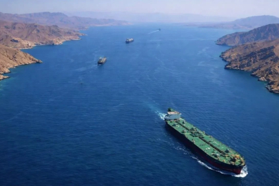 İran ABD'ye meydan okudu: Cesareti varsa gemilerini Basra Körfezi'ne getirsin!