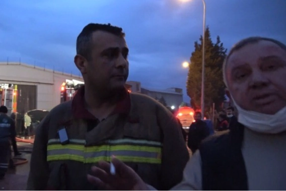 Kahramanmaraş'ta yangına müdahale eden itfaiye eri darbedildi