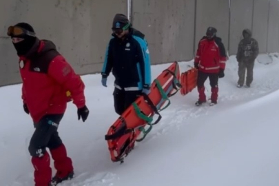 Van Başkale'de hipotermi şüphesi olan 2 göçmen kurtarıldı