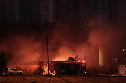 ABD'nin Bağdat Büyükelçiliği yerleşkesi çevresinde kamikaze İHA ile düzenlenen saldırı sonrası yangın çıktı