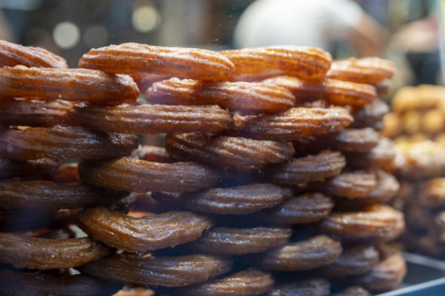 İftar öncesi uzun kuyruk: Bu tatlı için 1 saat bekliyorlar!