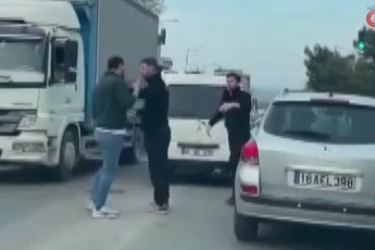 Bursa’da zincirleme trafik kazası sonrası kavga çıktı