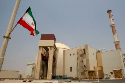 İran duyurdu: Buşehr Nükleer Santrali sahasına füze isabet etti