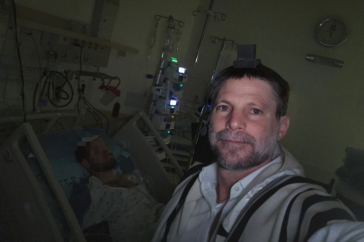 İsrail Maliye Bakanı Smotrich, Hizbullah saldırısında ağır yaralanan oğlunun fotoğrafını paylaştı