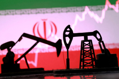 Bessent, denizdeki İran petrolüne yönelik yaptırımları kaldırabileceklerini söyledi