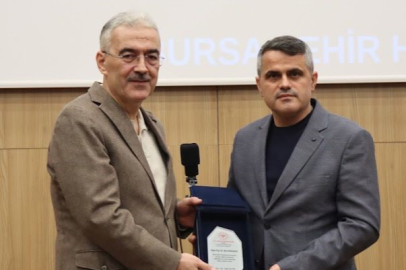 Bursa'da 1 yılda 3 bin 766 ameliyat yapan doktora ödül