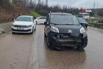 Bursa'da otobanda zincirleme kaza! 4 araç birbirine girdi