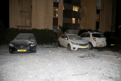 İran, İsrail'i vurdu! ABD'yi yüz milyonlarca dolar zarara uğrattı...