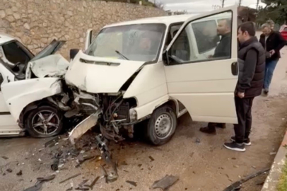 Bursa'da bayram arefesinde feci kaza: Çok sayıda yaralı var