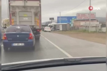 Bursa’da kaza sonrası binaya daldı!