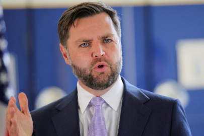 Vance'den petrol fiyatları için "zor ama geçici" vurgusu