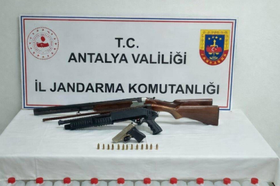 Antalya’da 160 litre etil alkol, tabanca ve pompalı tüfek ele geçirildi