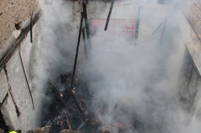 Aydın'da alevler evi sardı, mahallede panik yaşandı