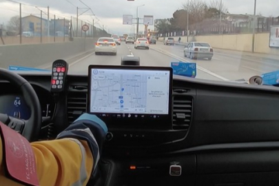 Bursa’da örnek davranış: Sürücüler ambulansa “hayat koridoru” açtı