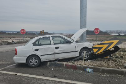 Çorum'da iki otomobilin çarpıştığı kazada 6 kişi yaralandı
