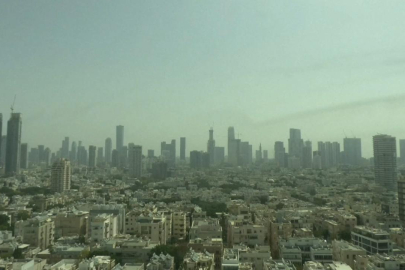 İran'dan yapılan misillemenin ardından İsrail'in orta kesimlerinde patlama sesleri duyuldu