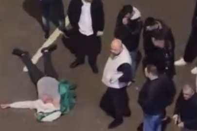 Kocaeli'de cadde ortasında dehşet anları: Tekme ve yumruklara feci şekilde darbedildi