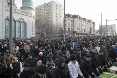 Rusya'da binlerce Müslüman bayram namazında buluştu