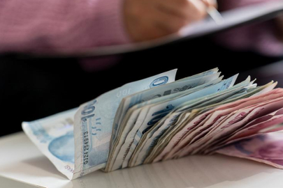 Asgari ücretlinin beklediği haber! AK Partili isim ara zam için tarih verdi...