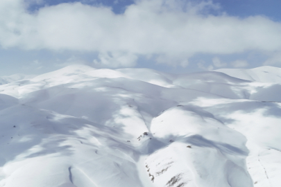 Baharda kış geri döndü: 21 Mart’ta 2 metre kar