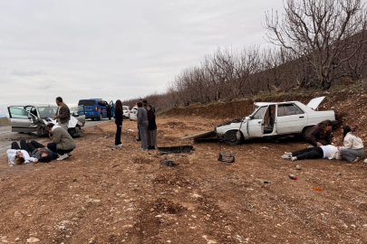 Denizli’de iki ayrı trafik kazasında 8 kişi yaralandı